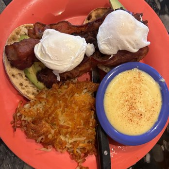 Kountry Kitchen - Bacon Avocado Benedict - Regular - American Near Me - Kapaa, Hawaii