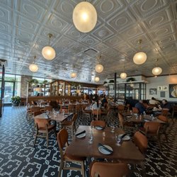 Jonathan’s The Rub East End - Dining area