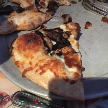 Barney's Beanery - Magic mushroom pizza, excellent - Breakfast & Brunch Near Me - Westwood, California Barney's Beanery - Magic mushroom pizza, excellent - Breakfast & Brunch Near Me - Westwood, California