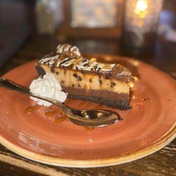 Fatpour Tap Works McCormick - Pizza Near Me - Chicago, Illinois