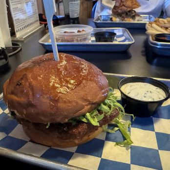 Lala’s Burgers - Buffalo chicken sandwich - Burgers Near Me - Miami, Florida