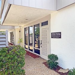 Medical Gardens Hearing and Balance Center Inc - Front Entry