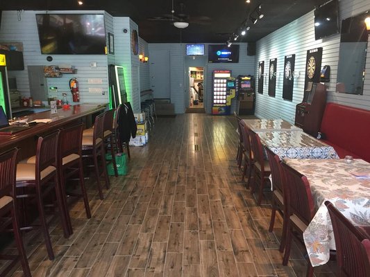 Bulls Eye Sports Pub by null