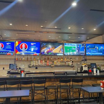 Hy-Vee Fast & Fresh - the bar area - Convenience Stores Near Me - Springfield, Missouri