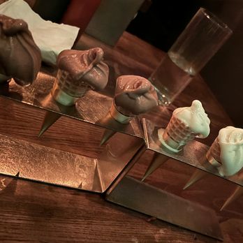 Sampan - Cinnamon Toast Crunch + Banana Ice cream - Asian Fusion Near Me - Philadelphia, Pennsylvania