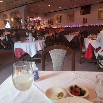 Torna A Sorrento Restaurant - Relaxed Sunday - Italian Near Me - Elizabeth, New Jersey Torna A Sorrento Restaurant - Relaxed Sunday - Italian Near Me - Elizabeth, New Jersey