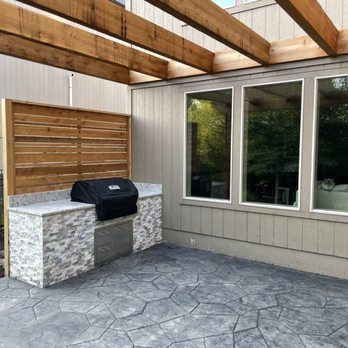 Reliance Construction Group - Custom Built Backyard Patio with Custom Stonework. - General Contractors Near Me - Shawnee, Kansas Reliance Construction Group - Custom Built Backyard Patio with Custom Stonework. - General Contractors Near Me - Shawnee, Kansas