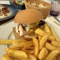 Tony's Food & Drinks - Octopus sandwich with fries