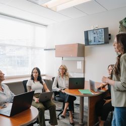 Julie Calza - CalzaCo - Julie establishes CalzaCo strategy and service standards, the team provides coordinated communication, negotiation, and transaction support