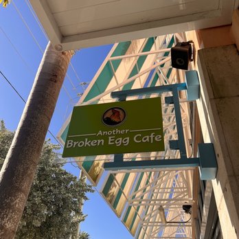 Another Broken Egg Cafe - Breakfast & Brunch Near Me - Clearwater Beach, Florida