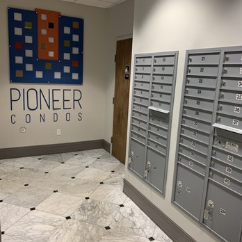 Pioneer Pocket Hotel - This way to the elevators - Hotels Near Me - Lubbock, Texas