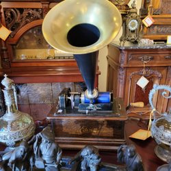 Renaissance Antiques