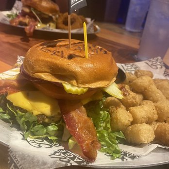 Ford's Garage Plano - American standard - Burgers Near Me - Plano, Texas Ford's Garage Plano - American standard - Burgers Near Me - Plano, Texas