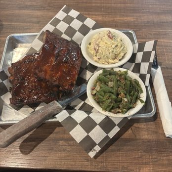 Big Daddy's BBQ - Big Daddy's Rib Platter - green beans and potato salad - Barbeque Near Me - Meridian, Idaho
