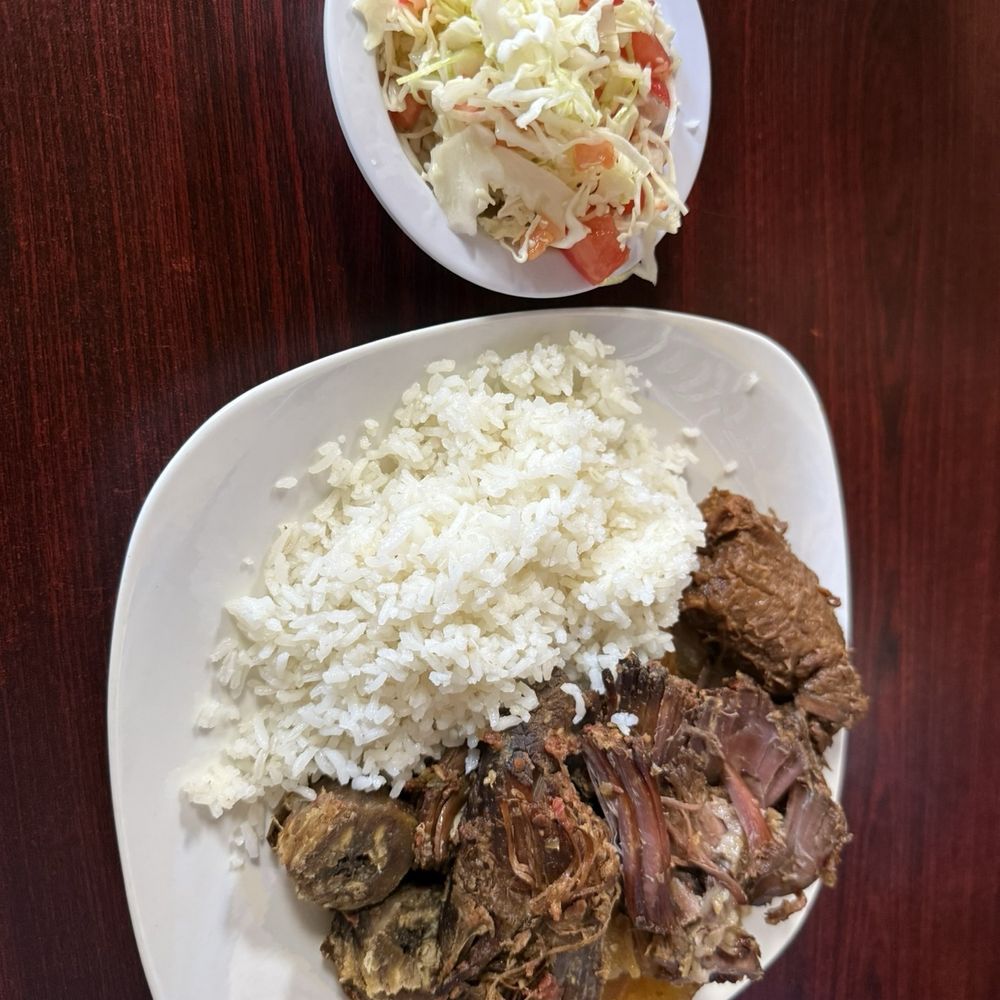El Gallo Pinto - Nicaraguan Near Me - Azusa, California