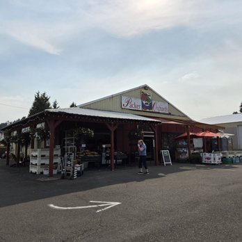Packer Orchards & Bakery - Bakeries Near Me - Hood River, Oregon