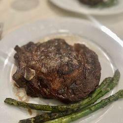 Old Oaks Steakhouse - Ribeye steak