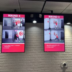 9 Round - Monitors at every station