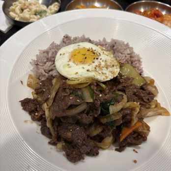 Damda Restaurant - Beef bulgogi - Korean Near Me - Toronto, Ontario