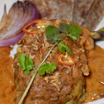 The Hidden Bistro - Massaman Curry with Chicken - Vietnamese Near Me - San Francisco, California
