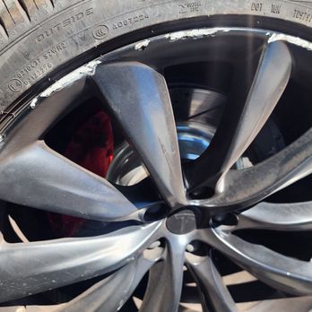 Floyd Mobile Auto Touch Up - Before - Wheel & Rim Repair Near Me - Ontario, California Floyd Mobile Auto Touch Up - Before - Wheel & Rim Repair Near Me - Ontario, California