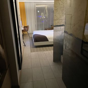The Envoy Hotel, Autograph Collection - Entrance - Hotels Near Me - Boston, Massachusetts