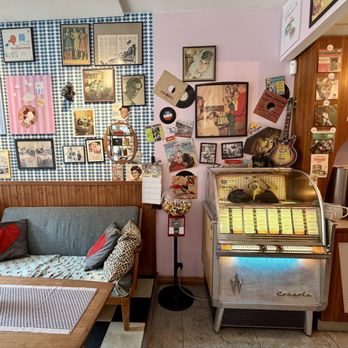 Älskade Traditioner - Coffee & Tea Near Me - Stockholm, Alberta Älskade Traditioner - Coffee & Tea Near Me - Stockholm, Alberta