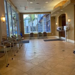 MD Now Urgent Care - N State Road - Waiting area, no one was waiting mid day