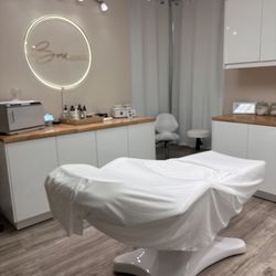 The Bare Esthetic - Treatment space