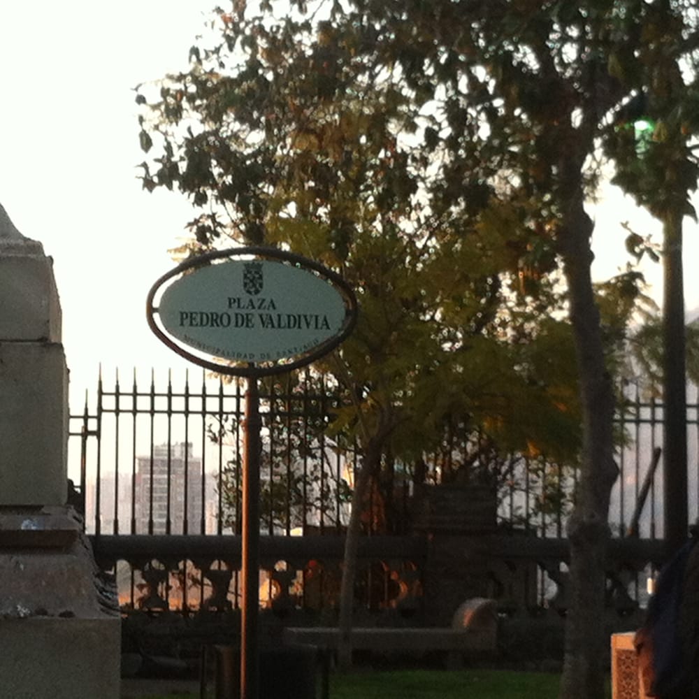 Plaza Pedro de Valdivia, Cerro Santa Lucia