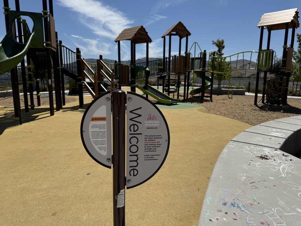 Sunrise Ridge Park Logo