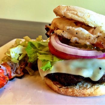 310 Eatery - The lobster topped burger is a masterpiece. It's a simply amazing burger! - Burgers Near Me - Albany, California 310 Eatery - The lobster topped burger is a masterpiece. It's a simply amazing burger! - Burgers Near Me - Albany, California