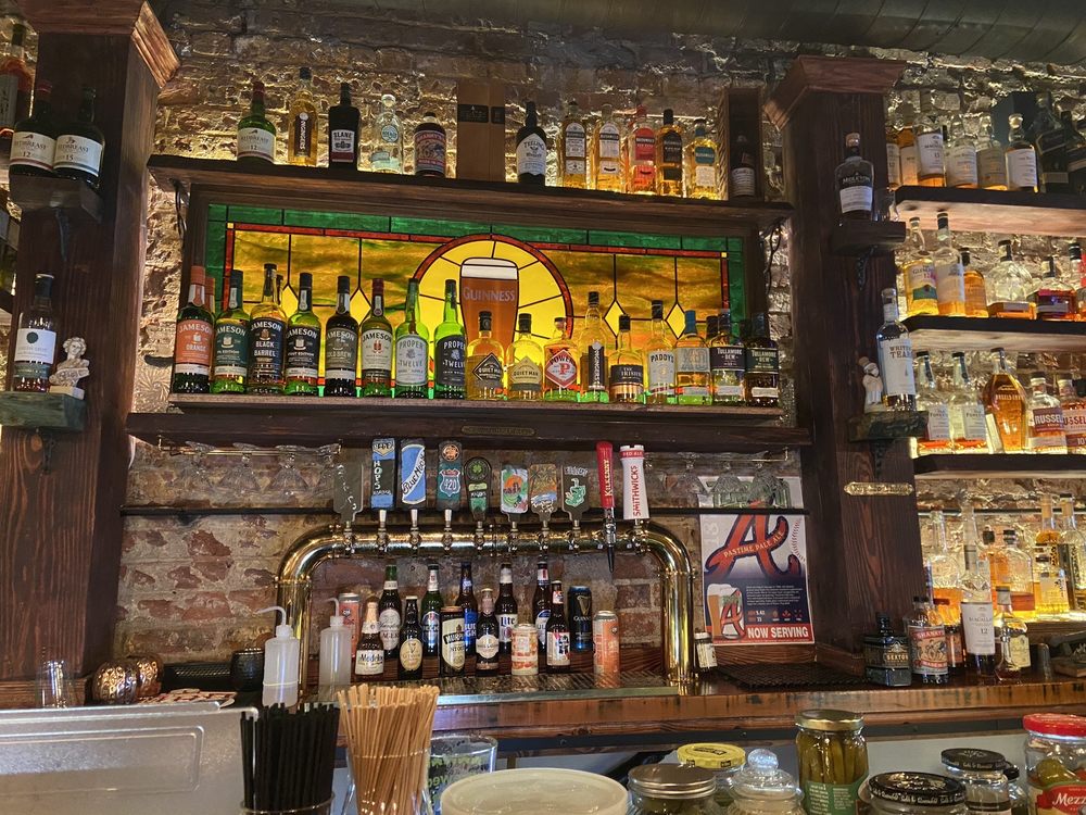 GAELIC ALLEY IRISH PUB Updated October 2024 12 Photos & 15 Reviews