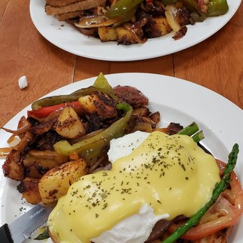 Hi Tulip Cafe - Tulip benedict and bacon and eggs. Both with yummy potatoes - American Near Me - Flagler Beach, Florida Hi Tulip Cafe - Tulip benedict and bacon and eggs. Both with yummy potatoes - American Near Me - Flagler Beach, Florida