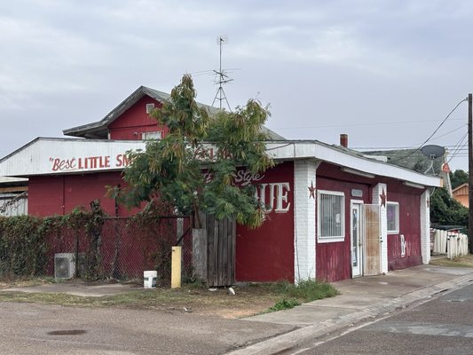 Briskets & Beer Smokehouse by null