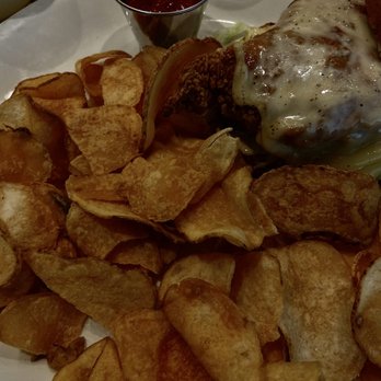 Half Moon - Chipotle Chicken Breast Sandwich - New American Near Me - Dobbs Ferry, New York