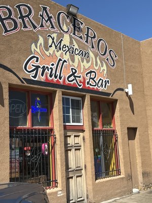 Braceros Mexican Grill & Bar by null