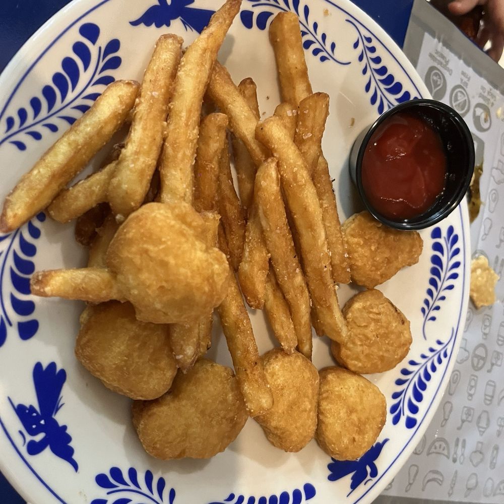 La Gloria - Brooks - Kids chicken nugget and fries. - Mexican Near Me - San Antonio, Texas