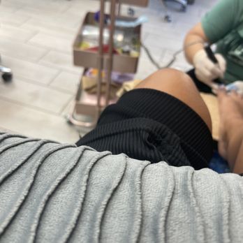 La Vie Lash & Nails - Comfortable chairs and very clean - Nail Salons Near Me - Glendora, California
