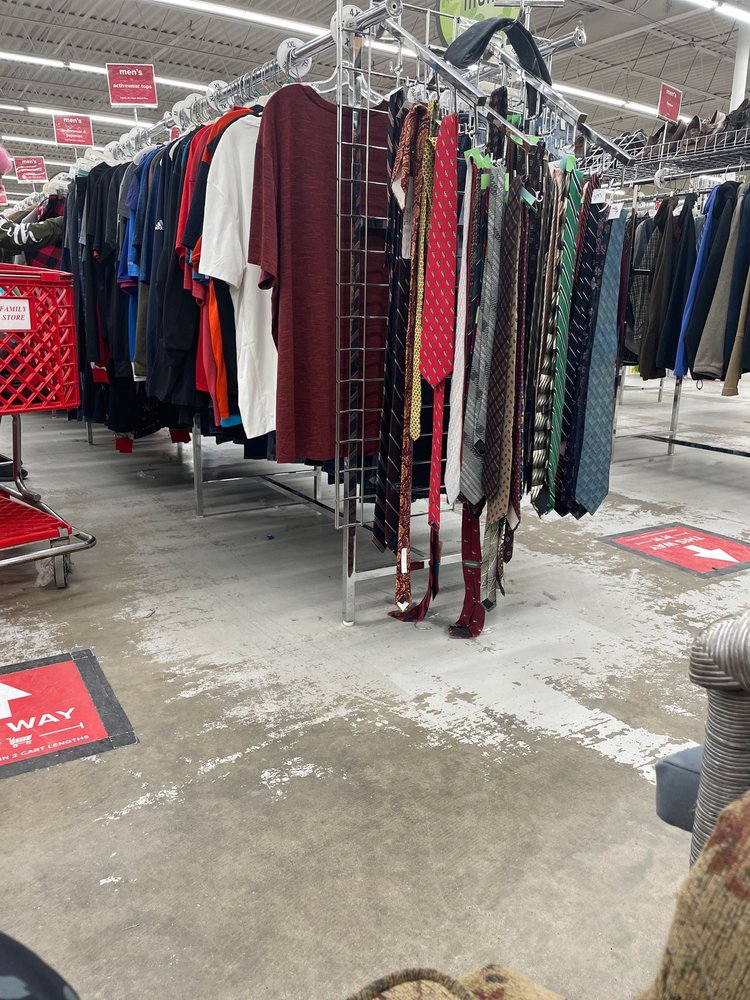 US POST OFFICE Updated September 2024 98 N Main St, Clearfield