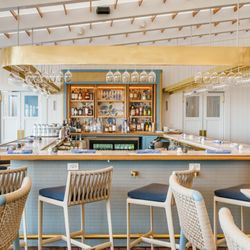 Brant Point Grill - Outdoor Bar