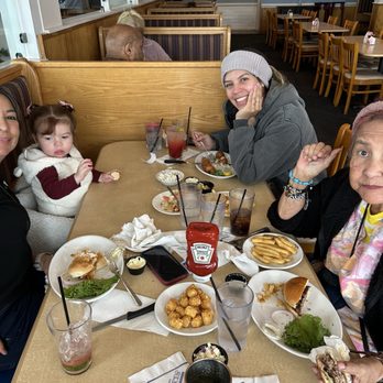 Surf Rider Bluewater - Lunch with my ladies - Seafood Near Me - Hampton, Virginia