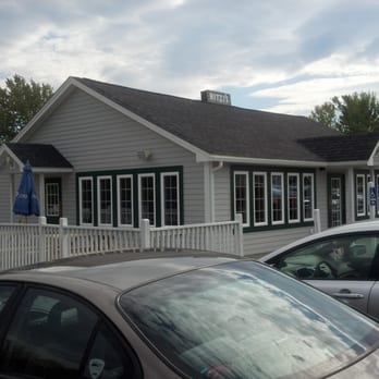 McSweeney's Red Hots - Quaint little place - Burgers Near Me - Plattsburgh, New York