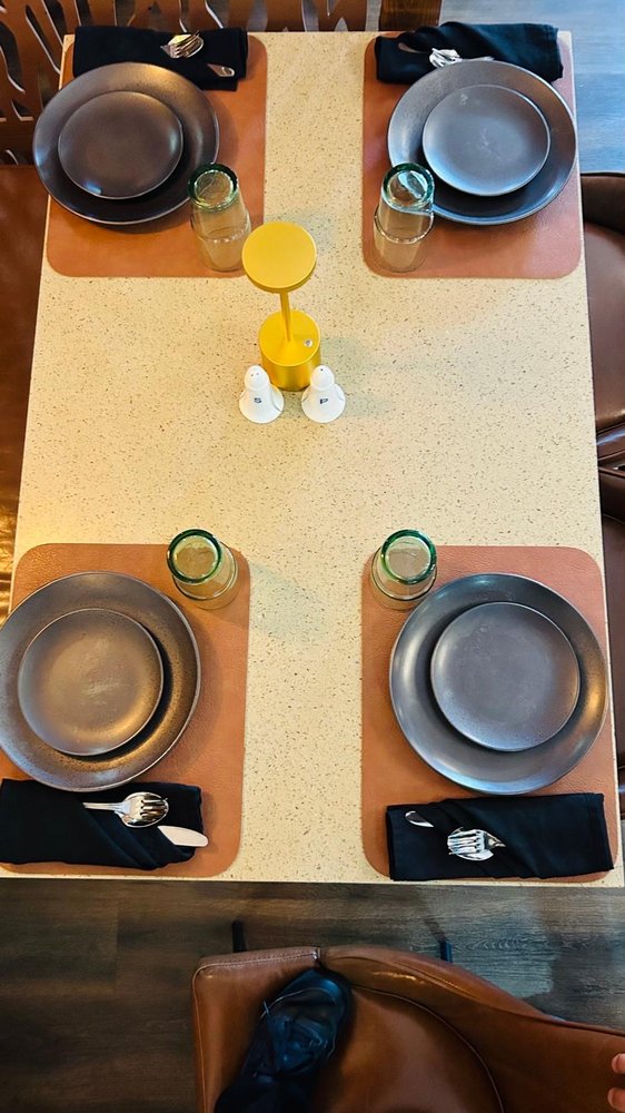 LAZEEZ Updated November 2024 79 Photos & 37 Reviews 1318 South