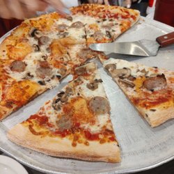 Cafe Panuzzo's - Sausage and mushroom pizza