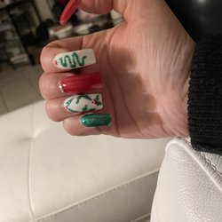 Lavish Nails