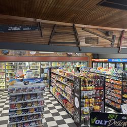 Big Rock Grocery, Bar & Grill