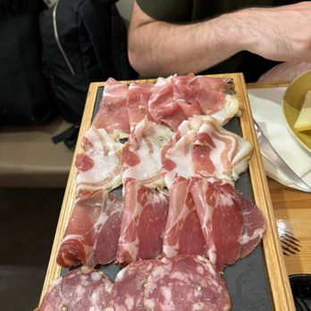 Enoteca Il Protontino - Meat and cheese platter - Wine Bars Near Me - Amalfi, SA