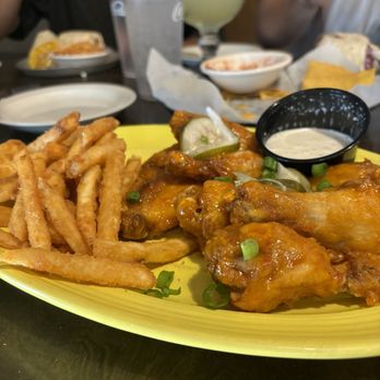 Black Sheep Burrito and Brews - 8 Wings (honey-sriracha) - Mexican Near Me - Charleston, West Virginia