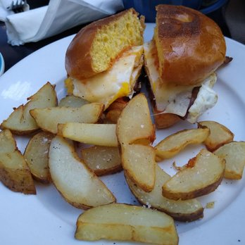 Vovomeena - Egg breakfast sandwich with potatoes - Coffee & Tea Near Me - Phoenix, Arizona Vovomeena - Egg breakfast sandwich with potatoes - Coffee & Tea Near Me - Phoenix, Arizona
